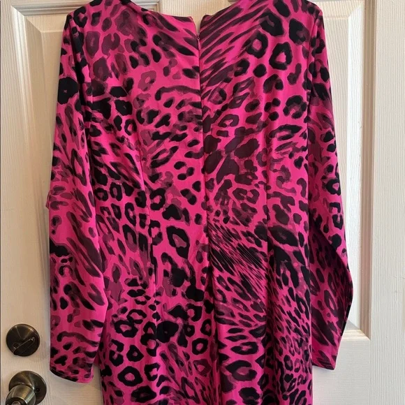 Rachel Roy Hot Pink and Black Animal Print Long-Sleeve Midi Dress - Picture 4 of 4